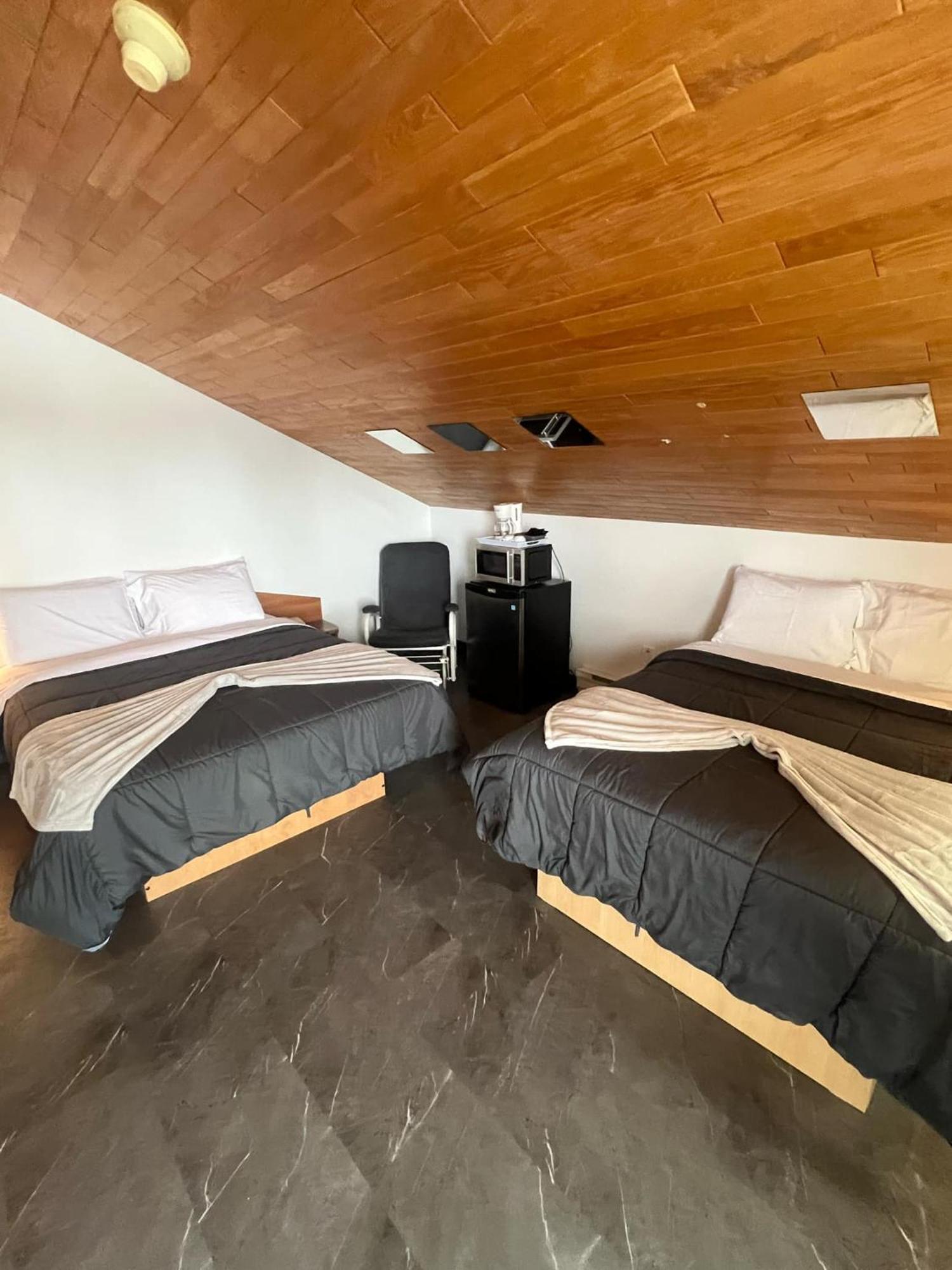 Hotel Auberge St-Felicien Saint-Félicien Εξωτερικό φωτογραφία